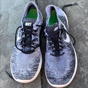 Nike Shoes - Nike freerun flyknit Oreo Nike Shoes - Nike freerun flyknit Oreo
